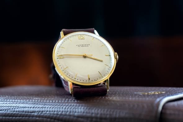 759655502_1083456940900653_4329693578070720594_n Junghans